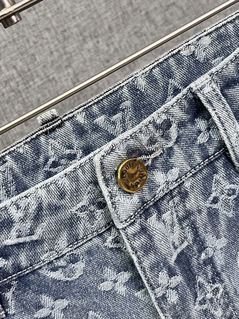 Bold Louis Vuitton Jeans 130334