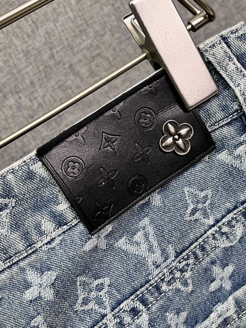 Bold Louis Vuitton Jeans 130334