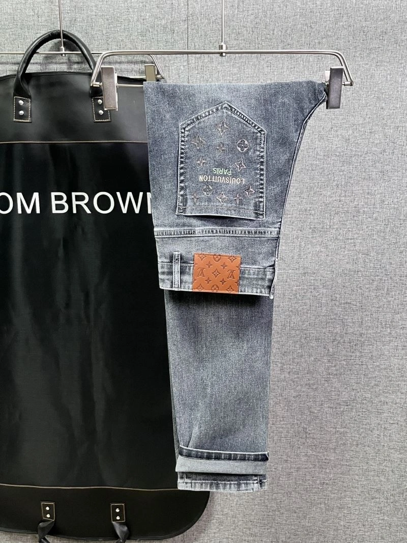 Minimalist Louis Vuitton Jeans 136983