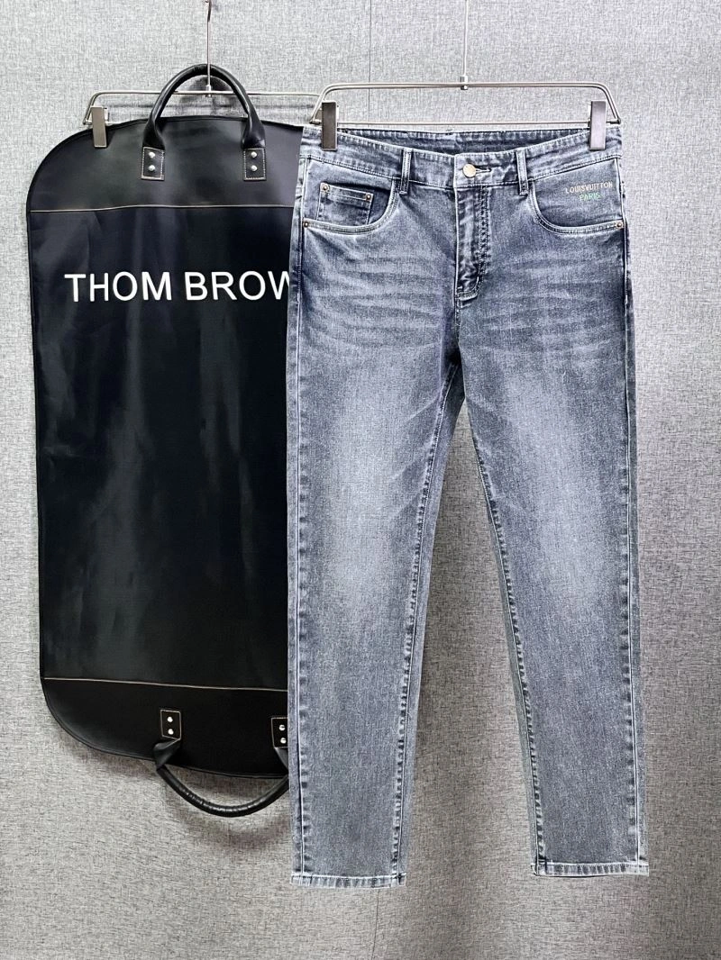 Minimalist Louis Vuitton Jeans 136983