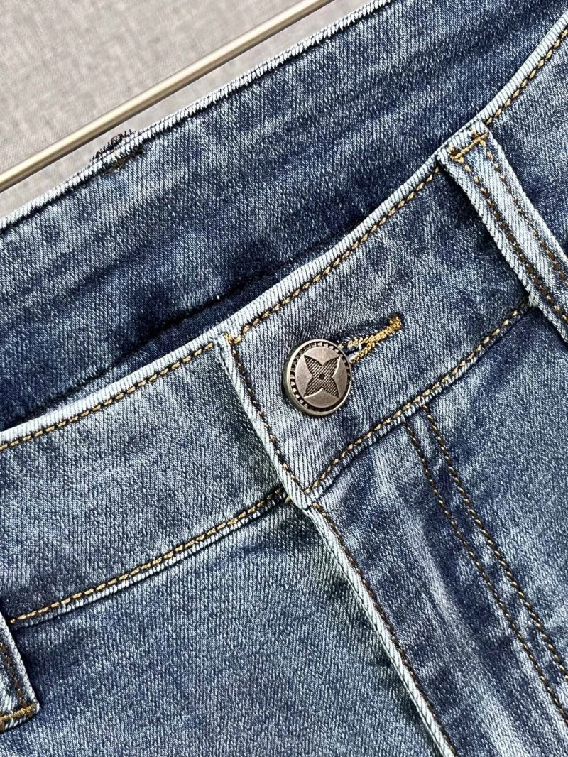 Louis Vuitton Jeans Unisex 136989