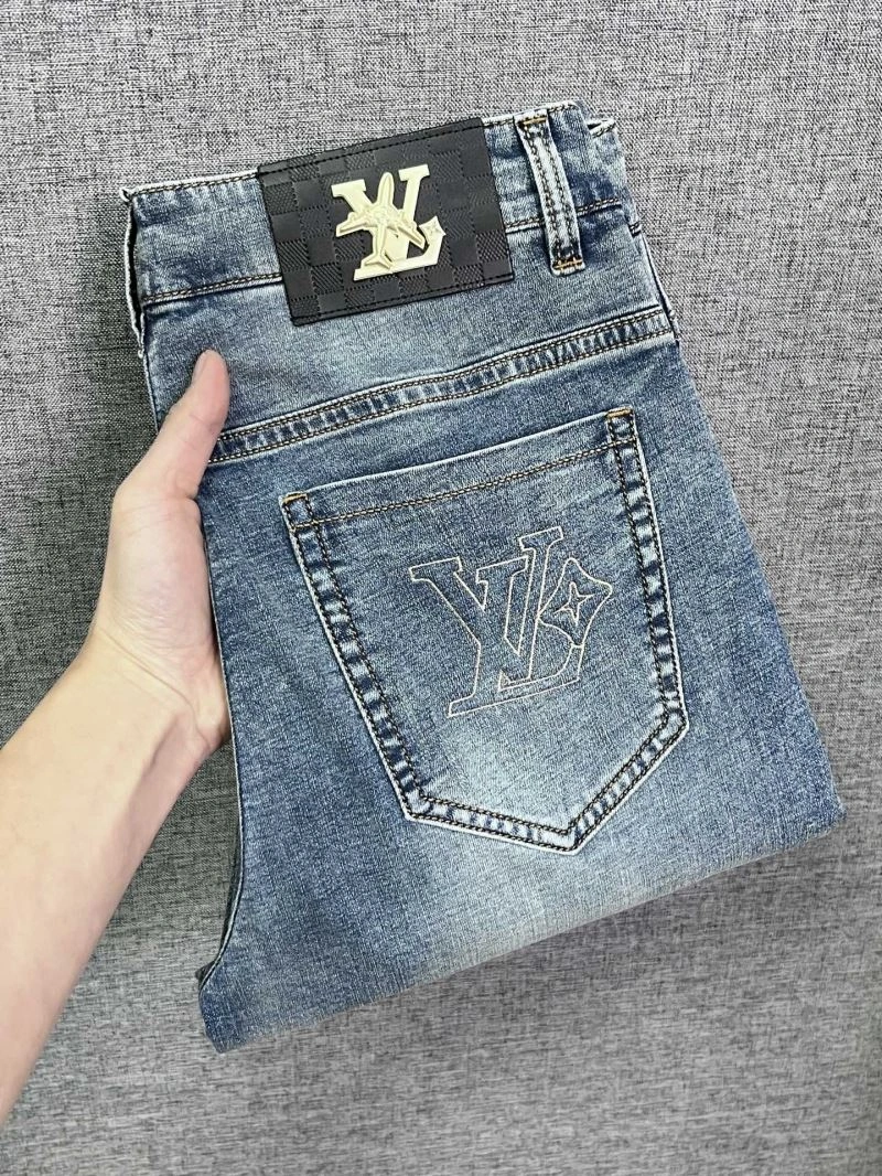 Louis Vuitton Jeans Contemporary 136977