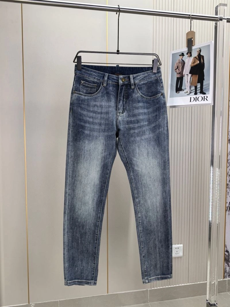 AllSeason Louis Vuitton Jeans 136973