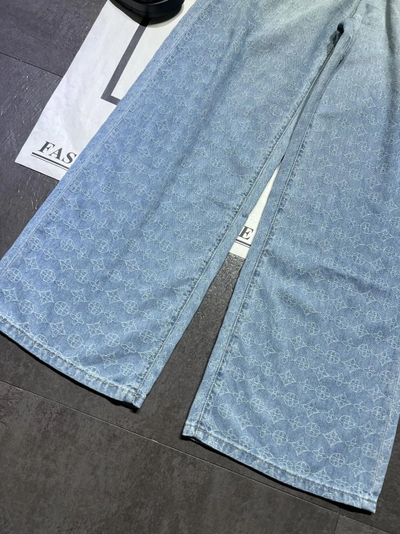 Fashionable Louis Vuitton Jeans 131097