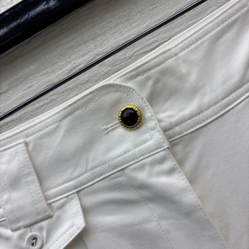 Snug Louis Vuitton Jeans 131814