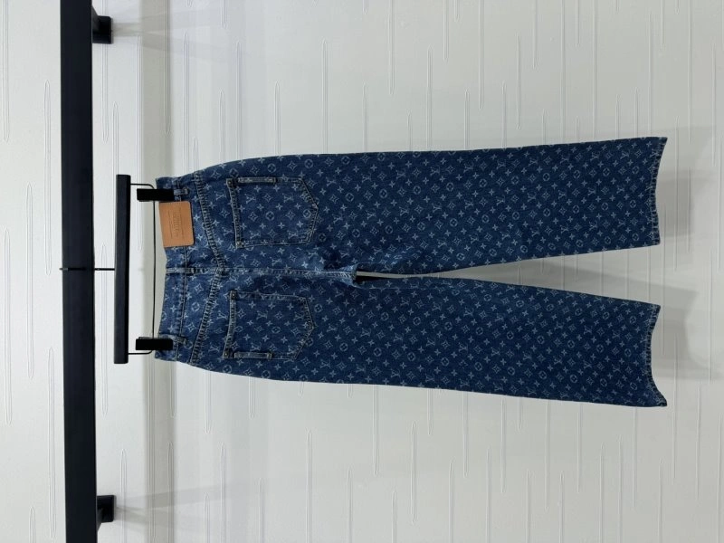 Louis Vuitton Jeans Sleek 131829