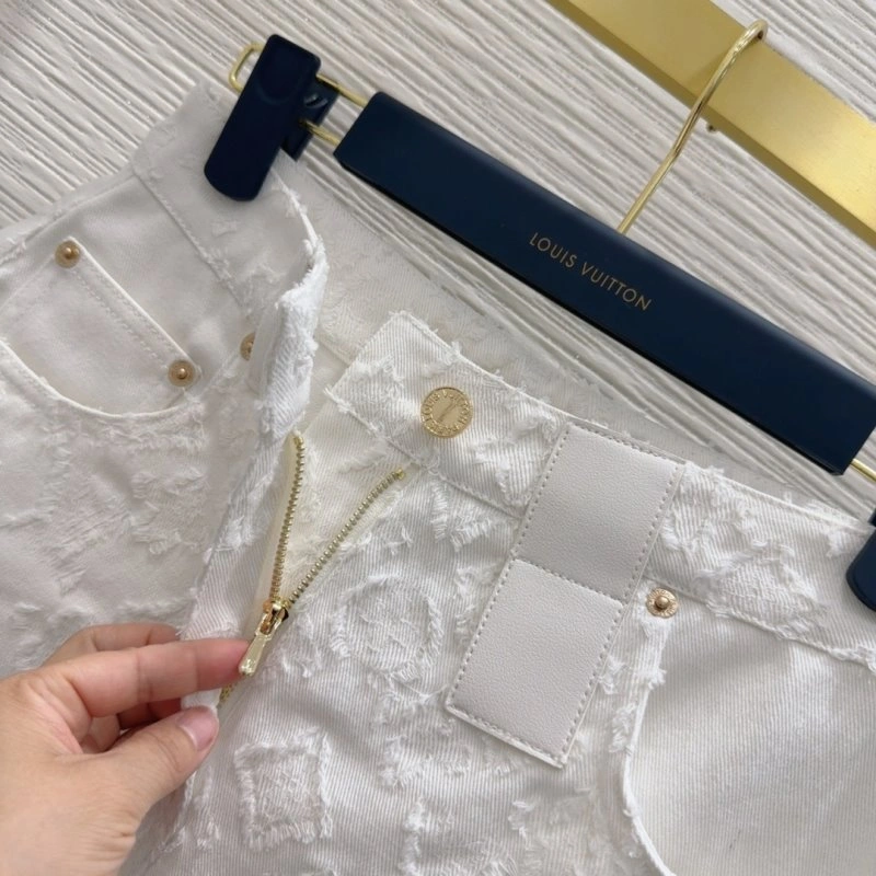 FashionForward Louis Vuitton Jeans 131842