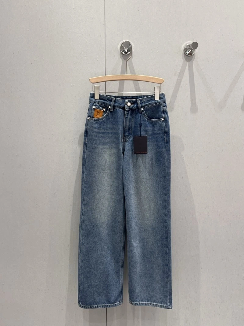 Snug Louis Vuitton Jeans 131834