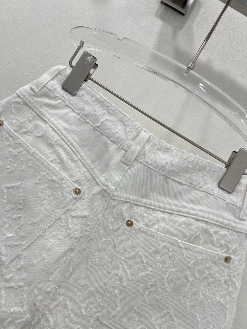 Trendsetting Louis Vuitton Jeans 131806