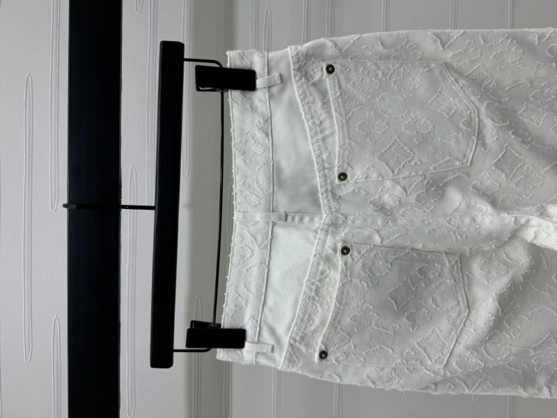 ModernLook Louis Vuitton Jeans 131805