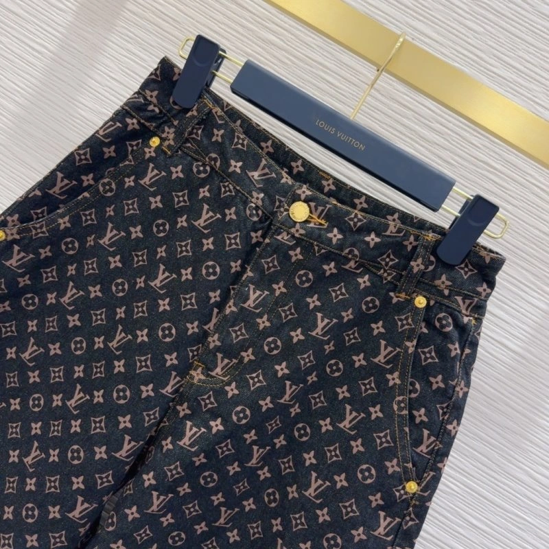 Sleek Louis Vuitton Jeans 131804