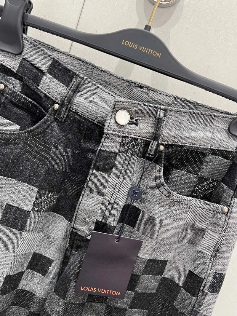 TechFriendly Louis Vuitton Jeans 130819