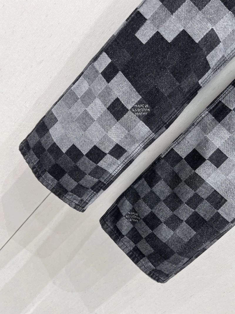 TechFriendly Louis Vuitton Jeans 130819