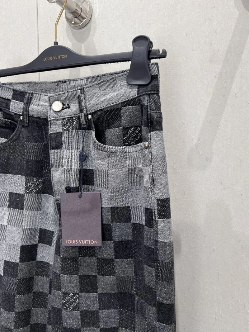 TechFriendly Louis Vuitton Jeans 130819