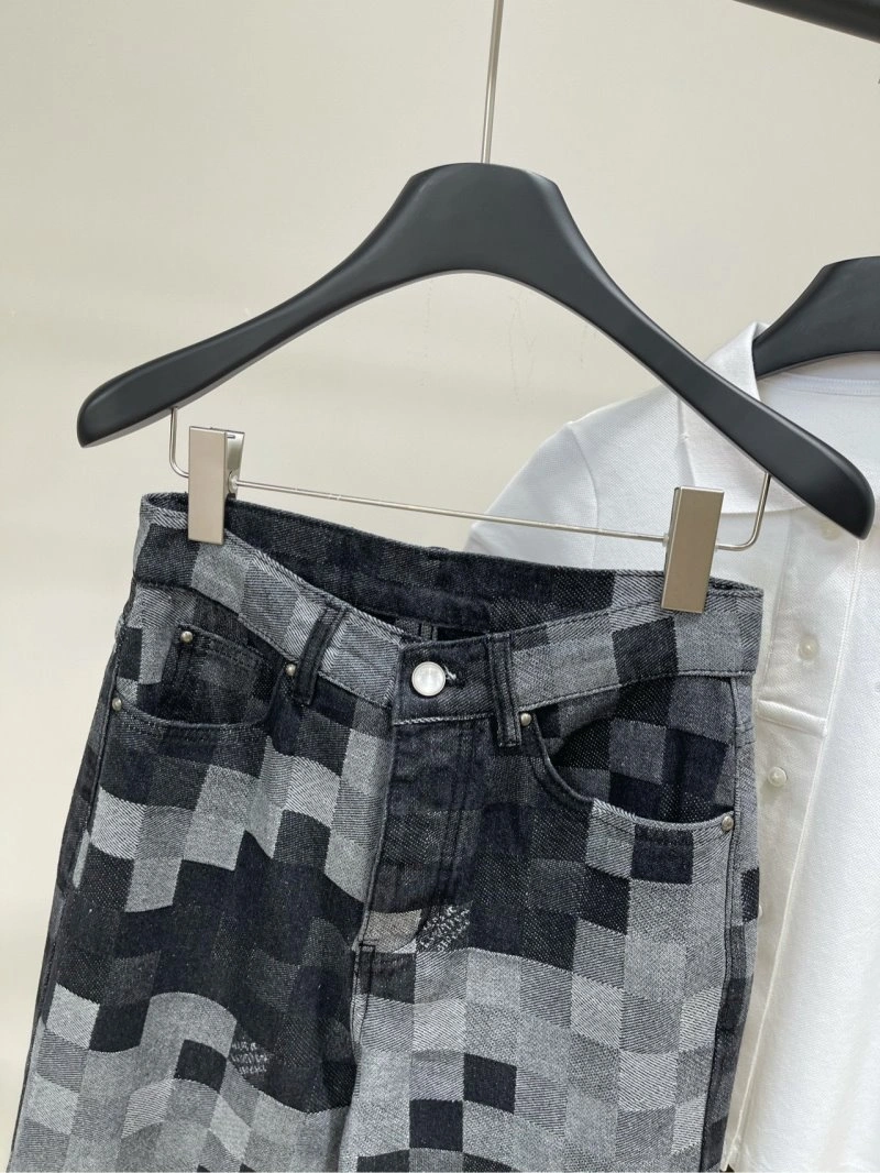 Versatile Louis Vuitton Jeans 130804