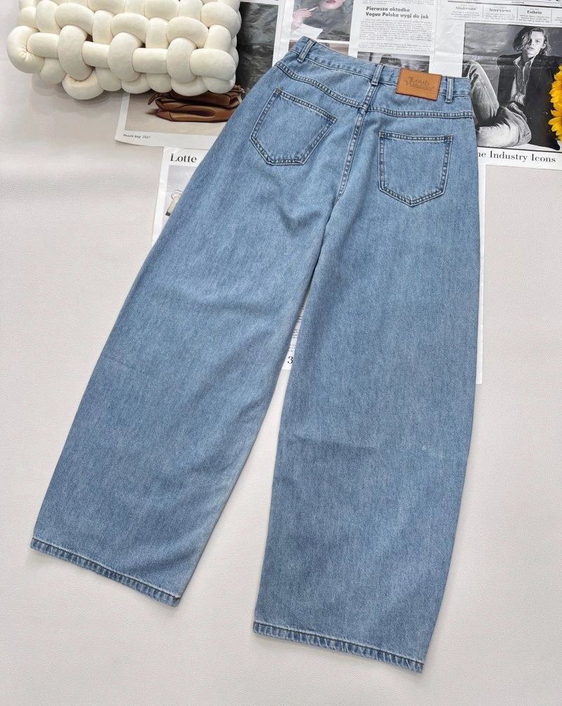 Seasonal Louis Vuitton Jeans 130802