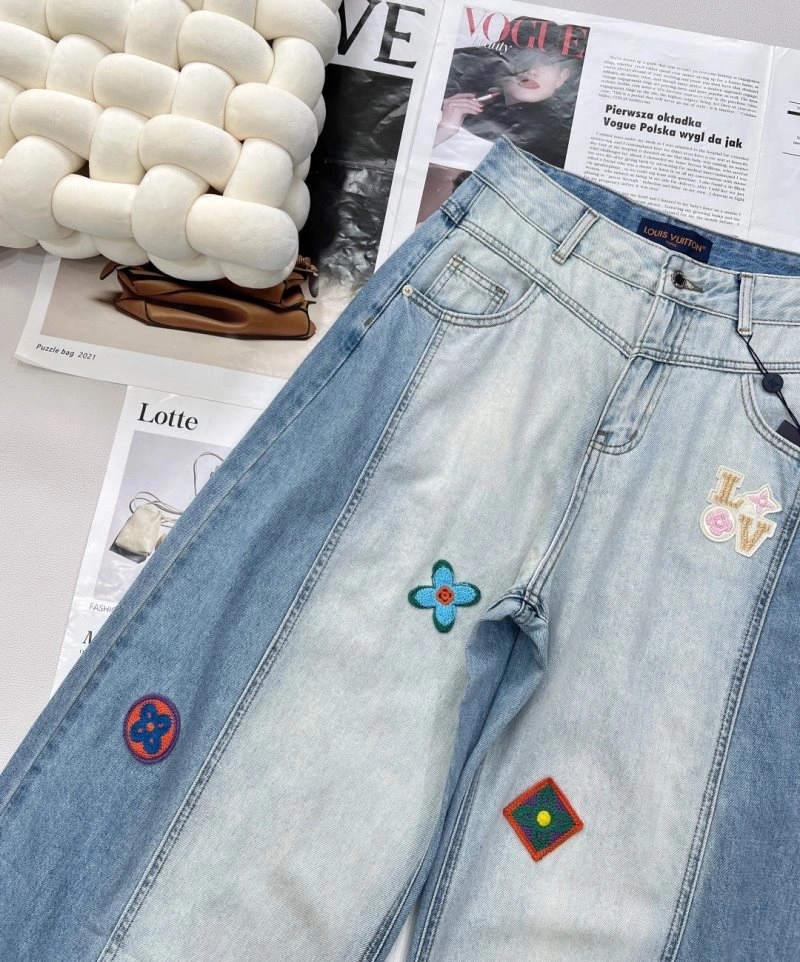 Seasonal Louis Vuitton Jeans 130802