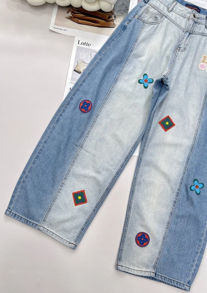 Seasonal Louis Vuitton Jeans 130802