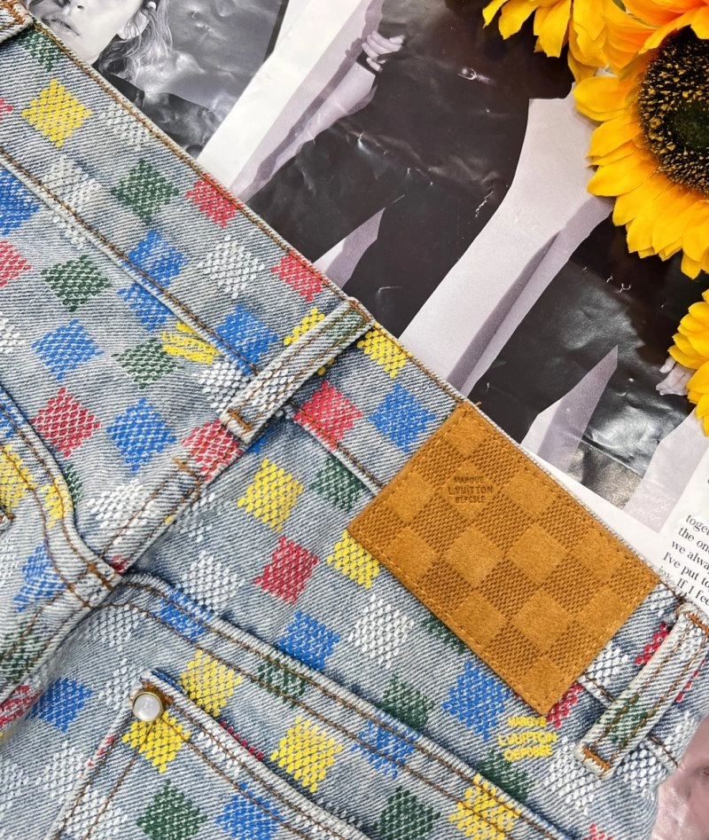 Seasonal Louis Vuitton Jeans 130791