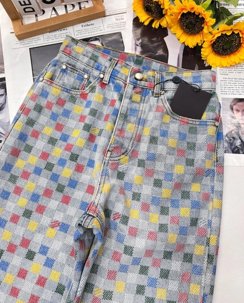 Seasonal Louis Vuitton Jeans 130791