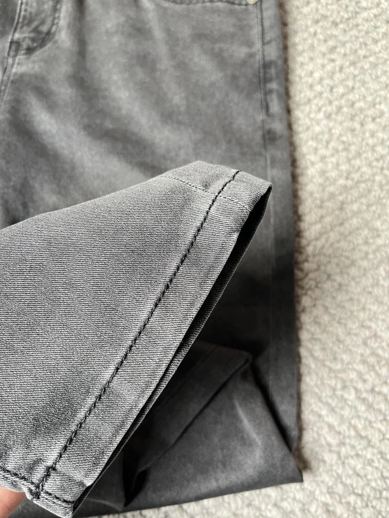 Louis Vuitton Jeans Sophisticated 136044