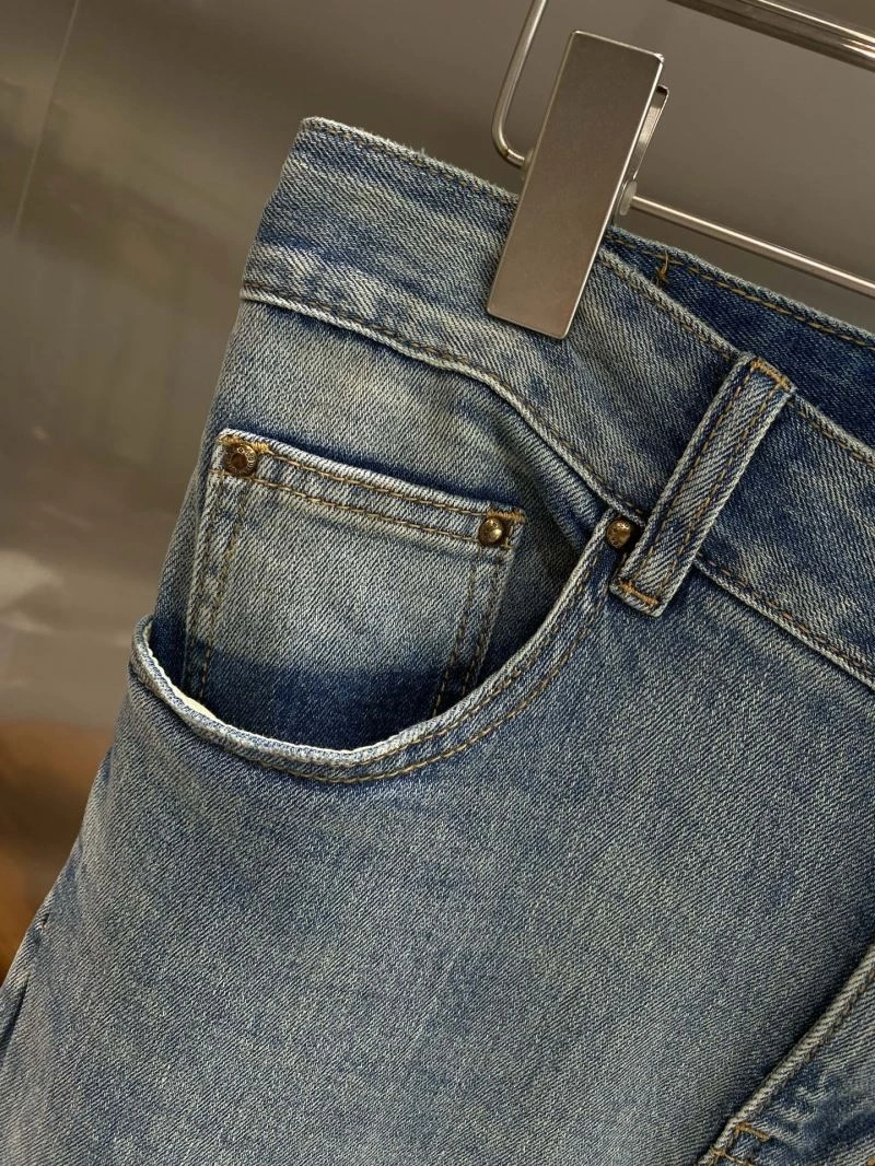 Timeless Louis Vuitton Jeans 136038