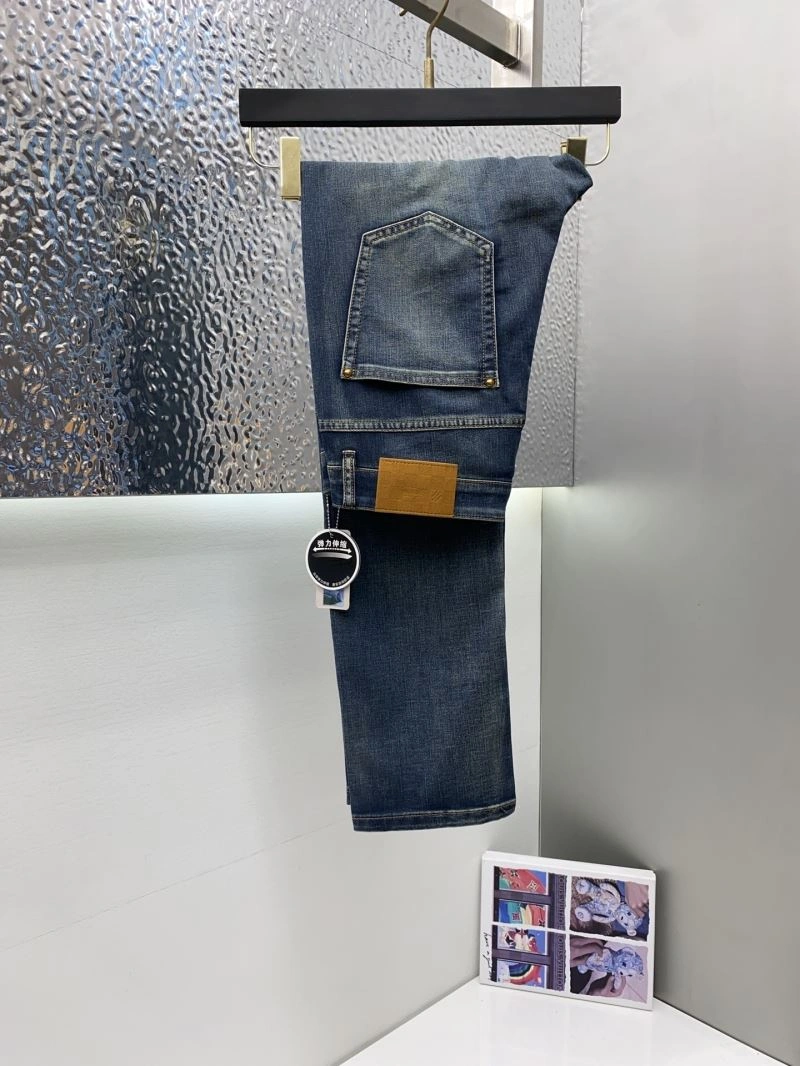 Functional Louis Vuitton Jeans 136036