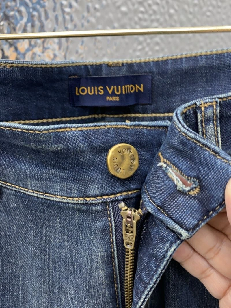 Functional Louis Vuitton Jeans 136036