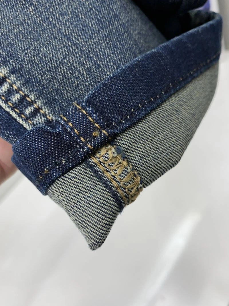 Functional Louis Vuitton Jeans 136036