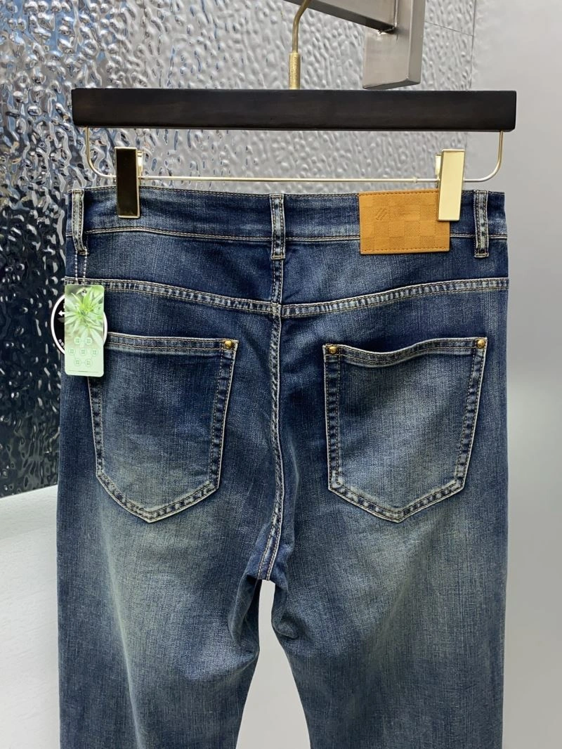 Functional Louis Vuitton Jeans 136036