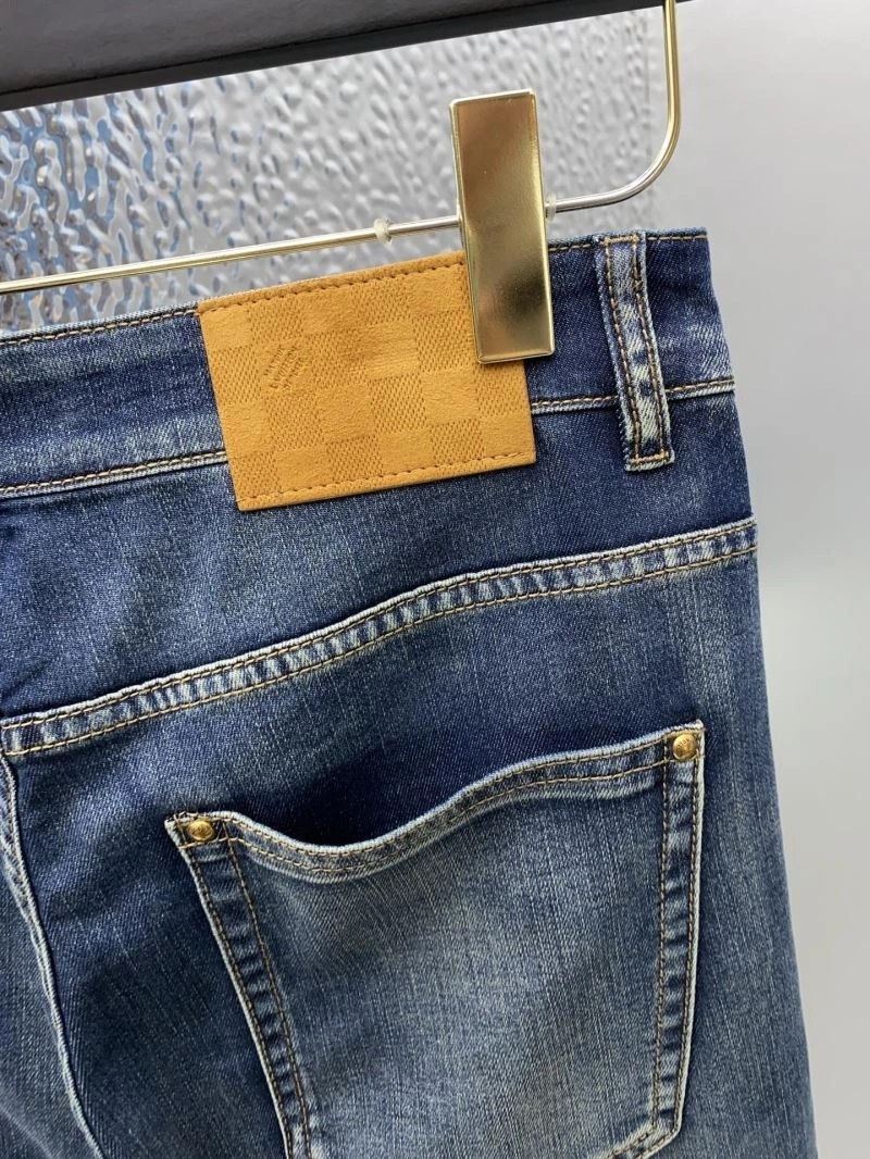 Functional Louis Vuitton Jeans 136036
