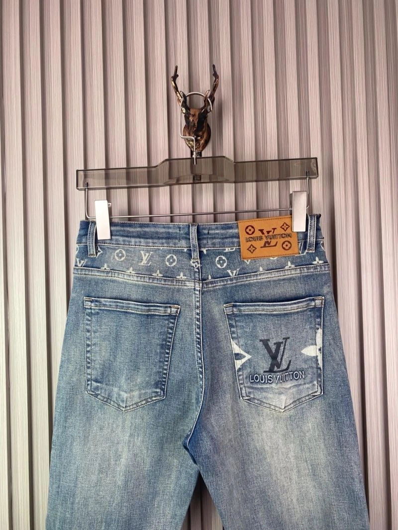 Louis Vuitton Jeans FashionForward 136020
