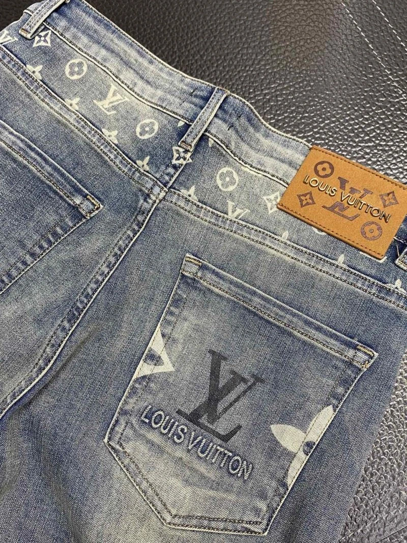 UrbanChic Louis Vuitton Jeans 136028