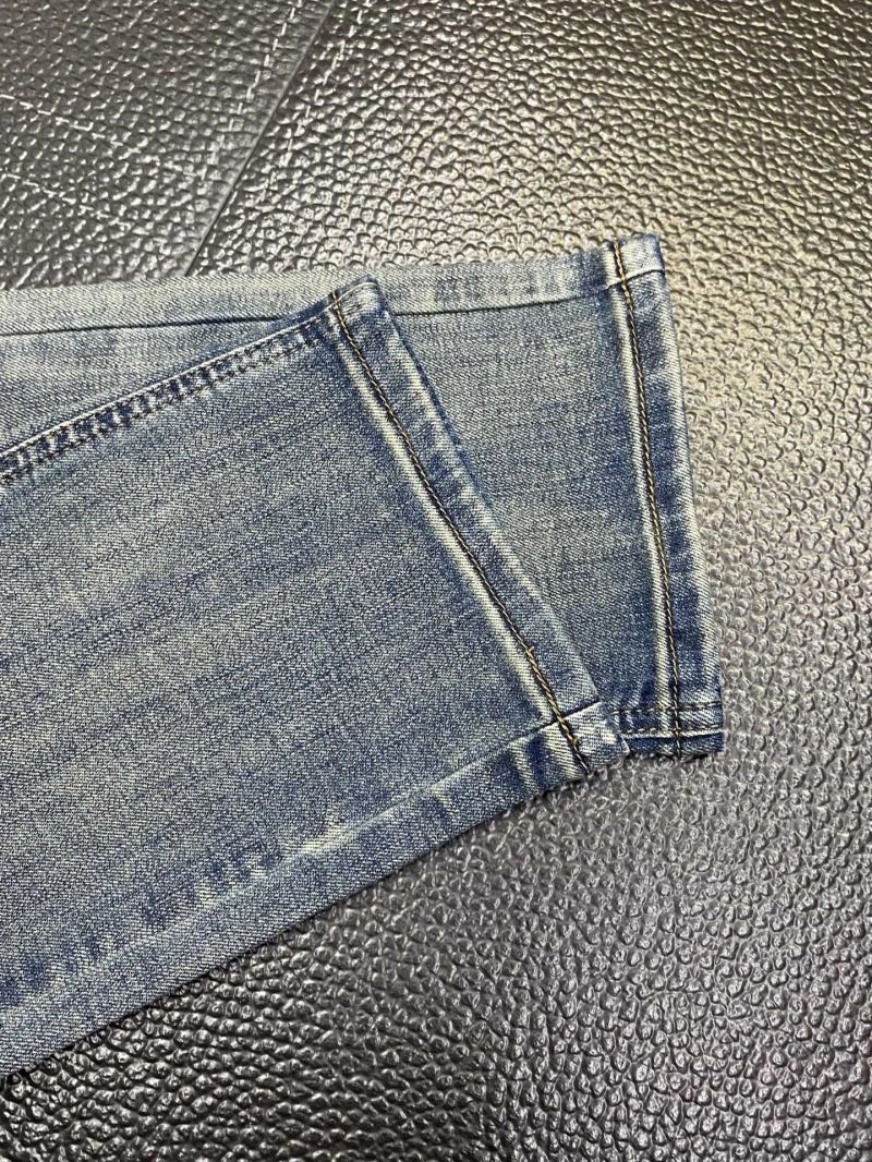UrbanChic Louis Vuitton Jeans 136028