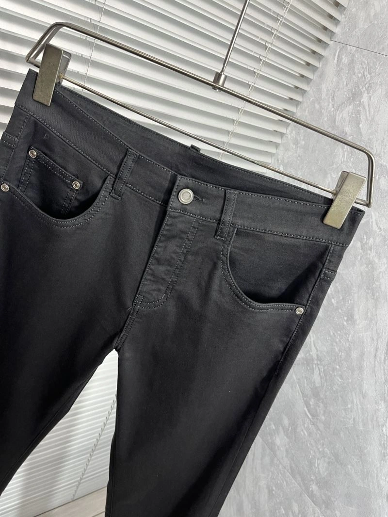 Louis Vuitton Jeans Vibrant 136005