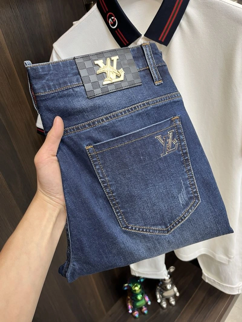 Resilient Louis Vuitton Jeans 135998