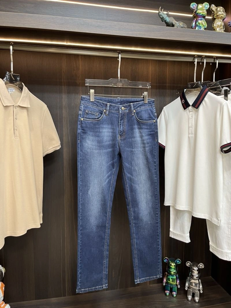 Resilient Louis Vuitton Jeans 135998