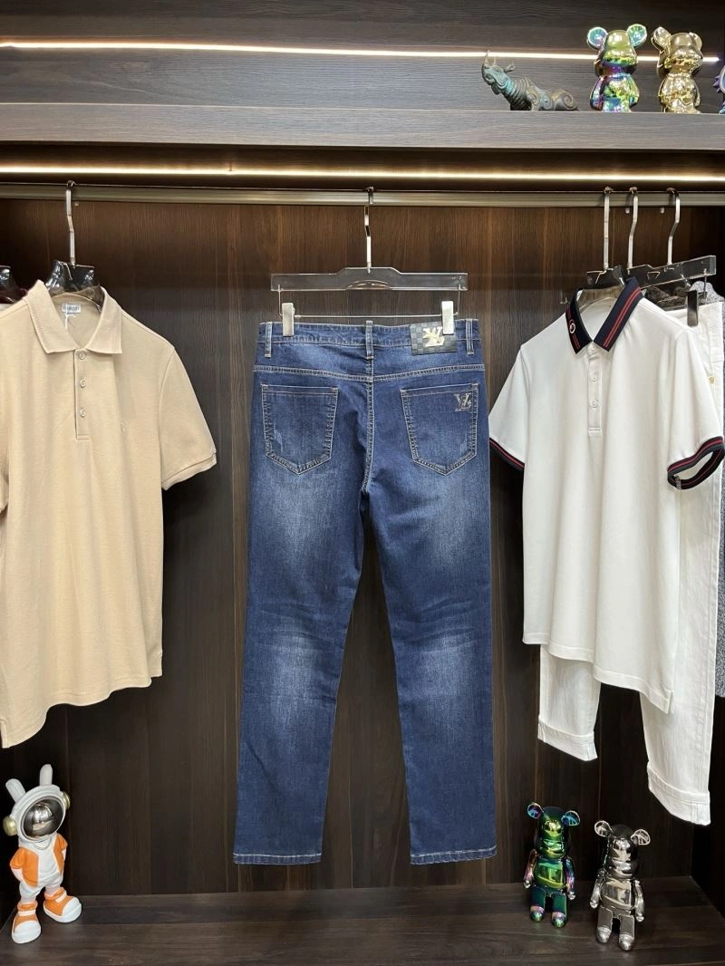 Resilient Louis Vuitton Jeans 135998