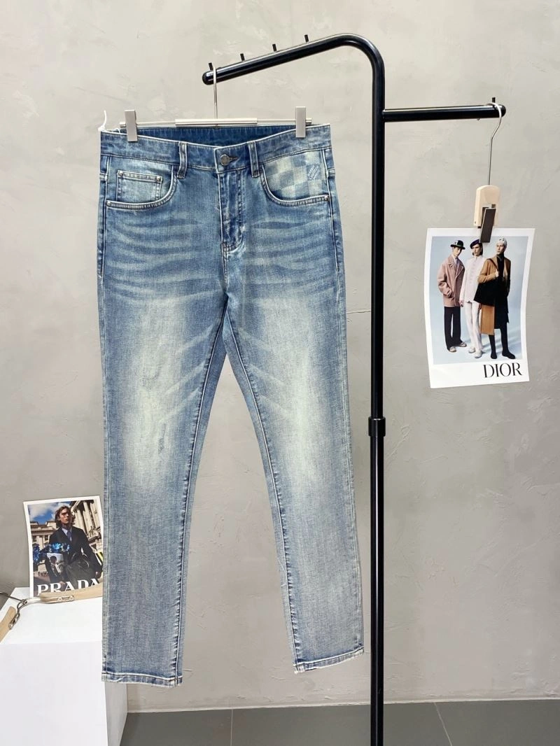 Sophisticated Louis Vuitton Jeans 135993