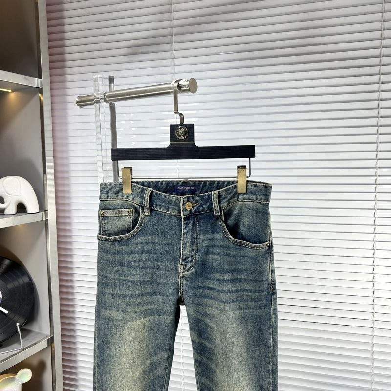 Minimalist Louis Vuitton Jeans 135997