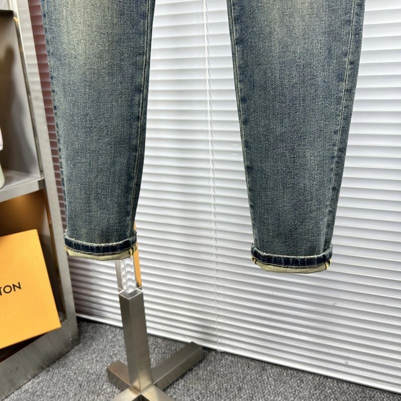 Minimalist Louis Vuitton Jeans 135997