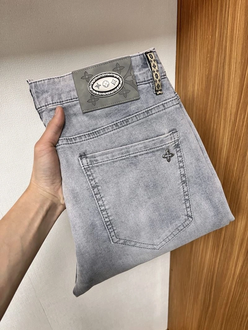 WellDesigned Louis Vuitton Jeans 135985