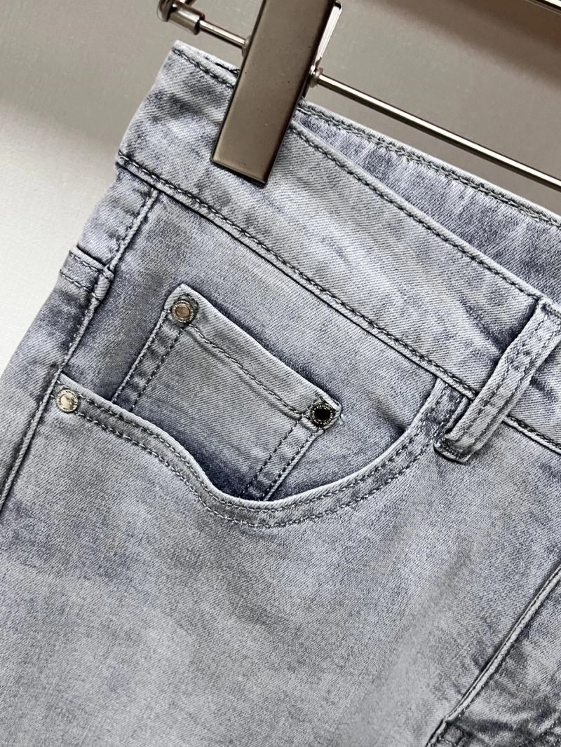 WellDesigned Louis Vuitton Jeans 135985
