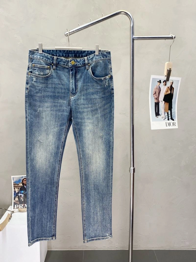ComfortFit Louis Vuitton Jeans 135989