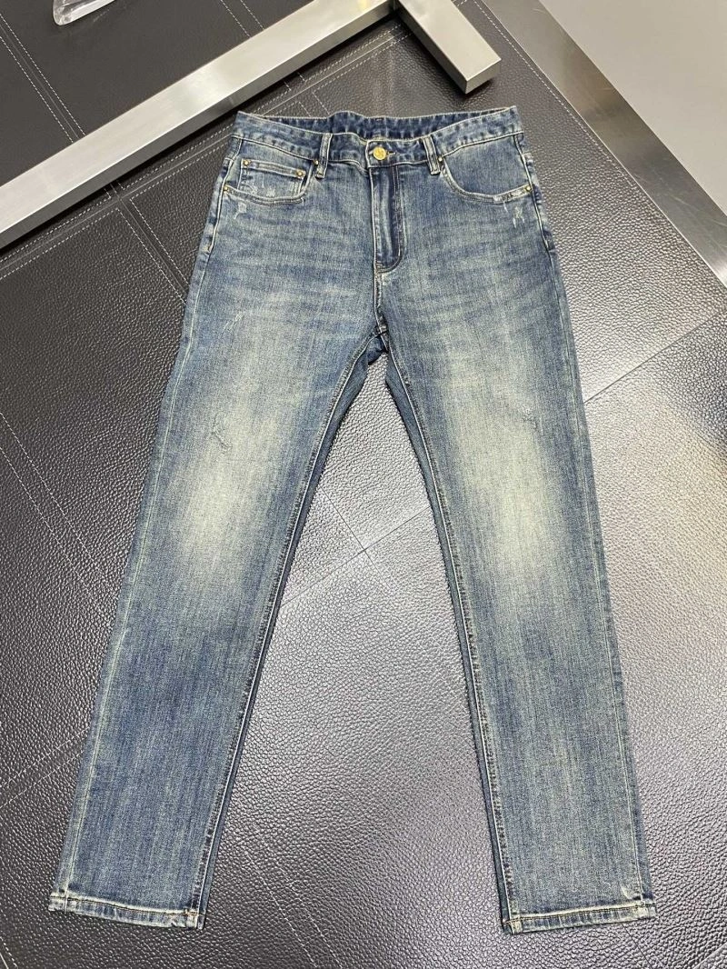 ComfortFit Louis Vuitton Jeans 135989