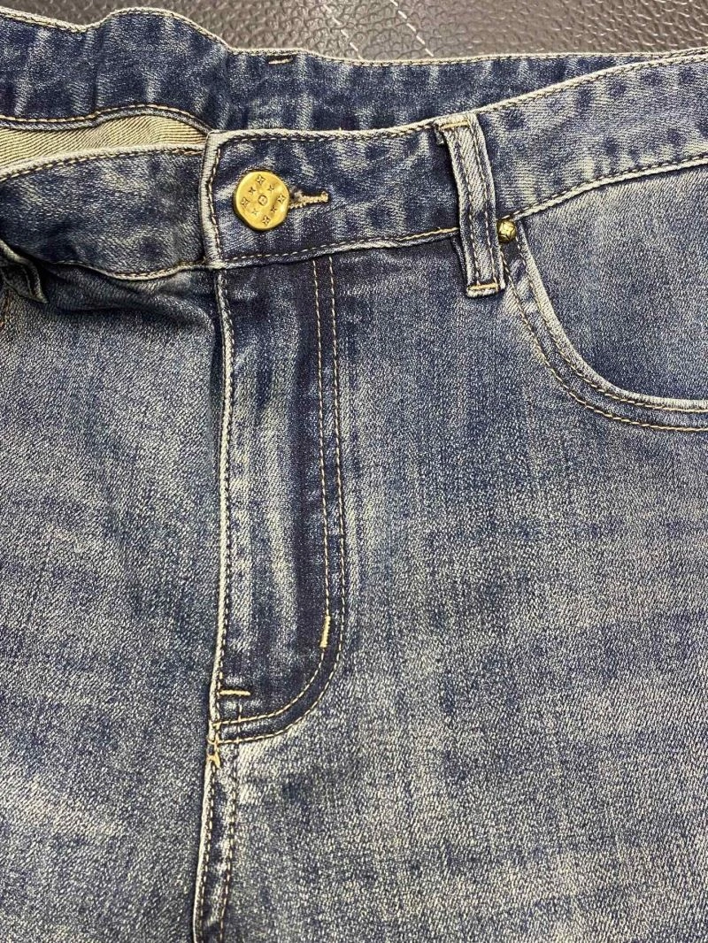 ComfortFit Louis Vuitton Jeans 135989