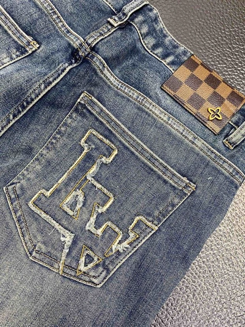 ComfortFit Louis Vuitton Jeans 135989