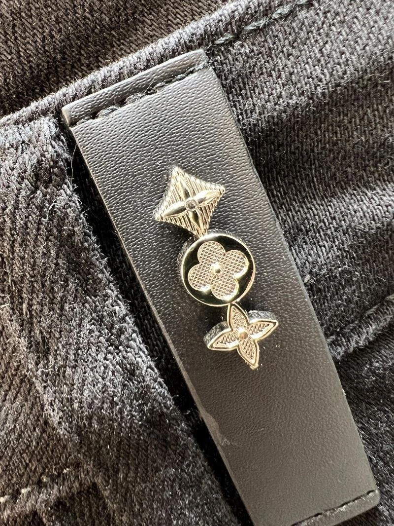 Chic Louis Vuitton Jeans 135976