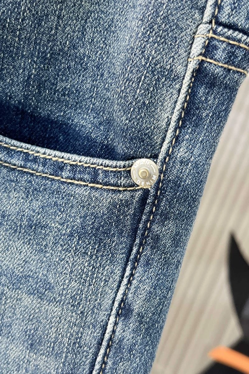 Louis Vuitton Jeans FashionForward 135970