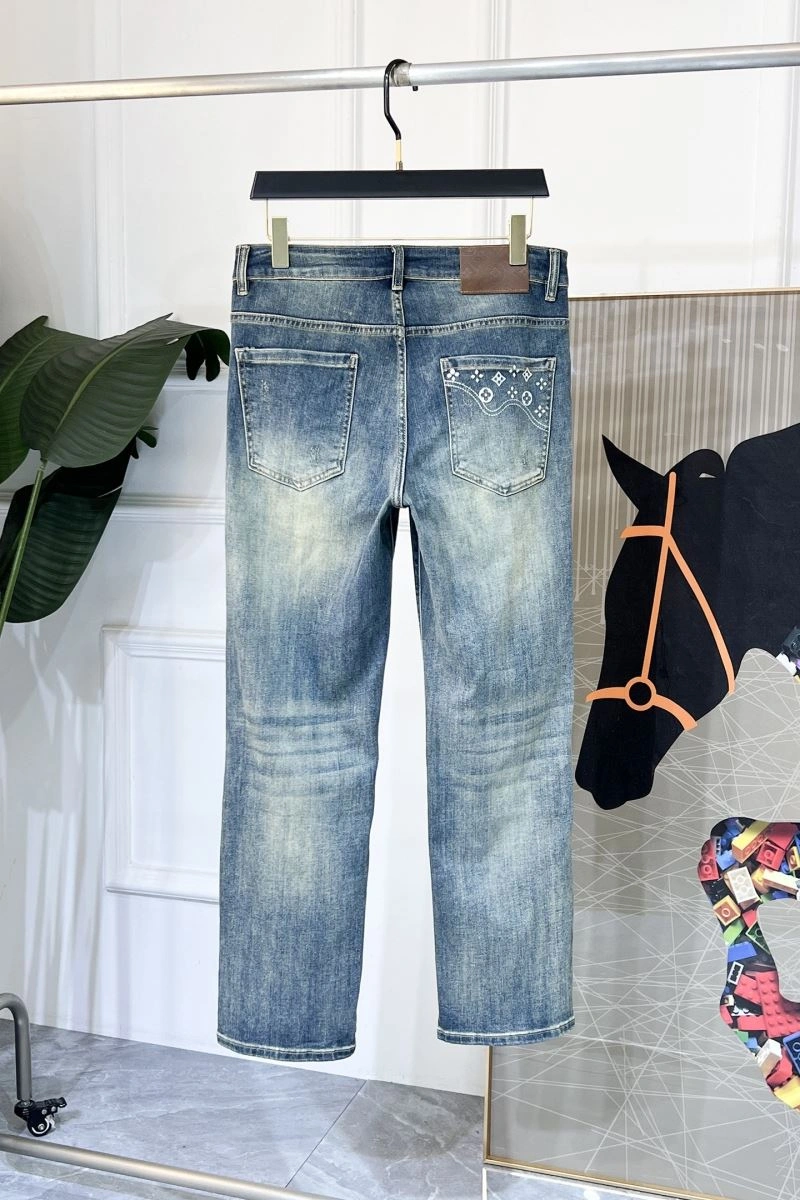 Louis Vuitton Jeans FashionForward 135970